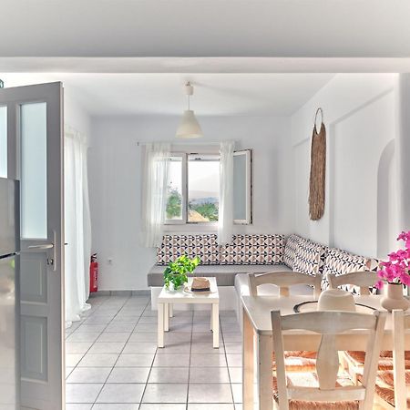 Cleopatra Seaside Homes, Logaras, Paros Piso Livadi Exterior photo