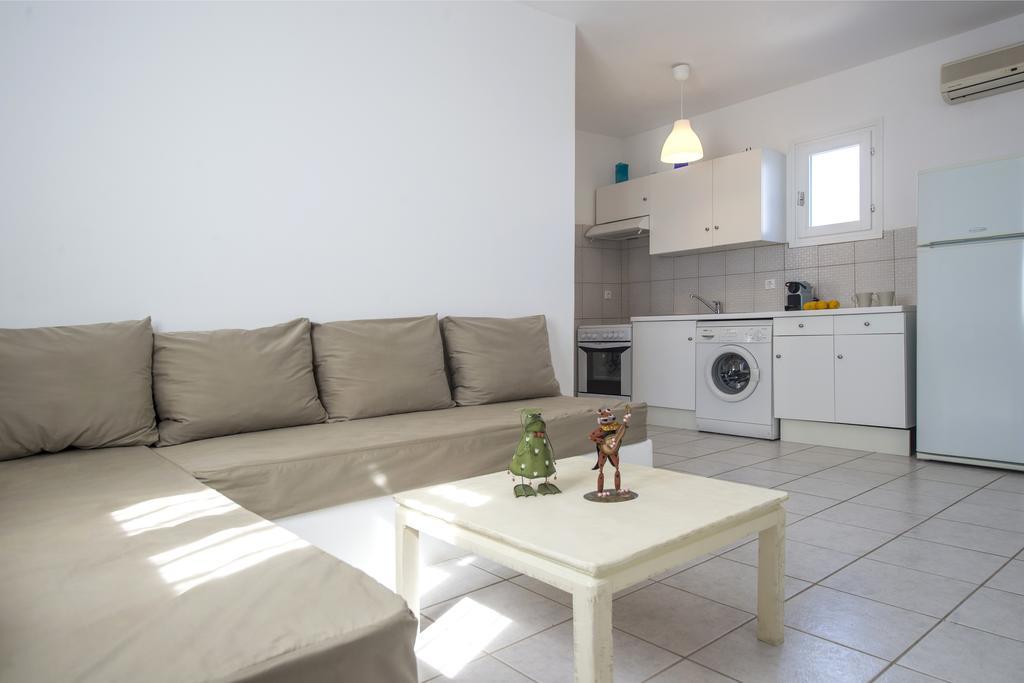 Cleopatra Seaside Homes, Logaras, Paros Piso Livadi Exterior photo